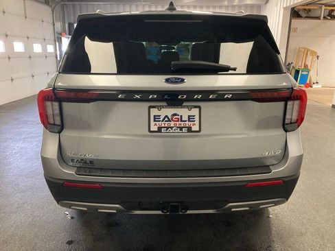 Used 2025 Ford Explorer Active w/ Active Comfort Package AWD/4WD image 9