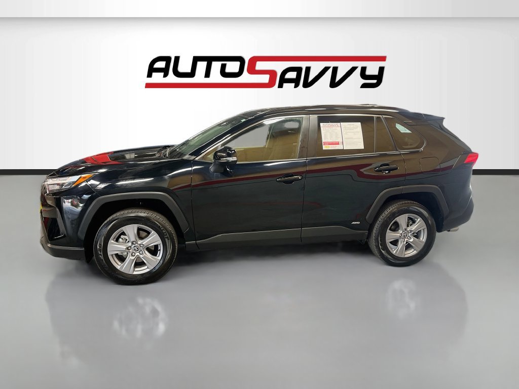 Used 2025 Toyota RAV4 XLE w/ Weather Package AWD/4WD image 4