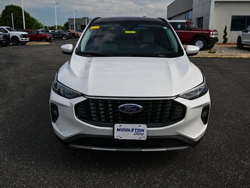 Used 2024 Ford Escape Platinum w/ Class II Trailer Tow Package AWD/4WD image 10
