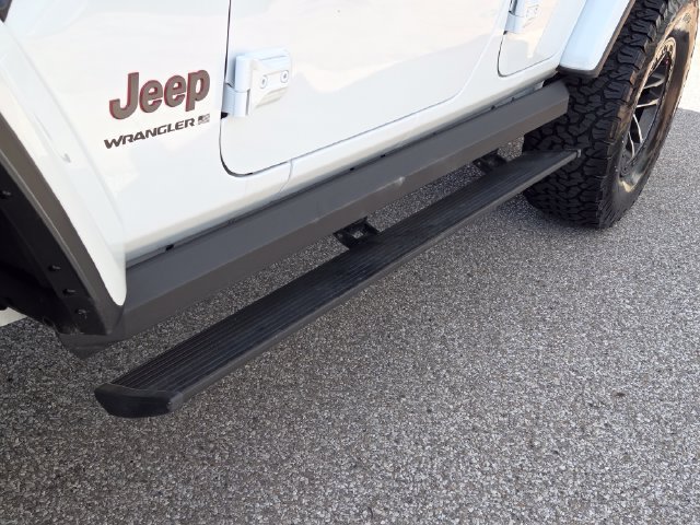 Used 2024 Jeep Wrangler Unlimited Rubicon AWD/4WD image 28