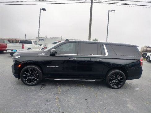 Used 2023 Chevrolet Suburban High Country image 4