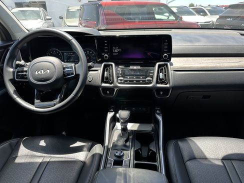Certified 2023 Kia Sorento EX w/ Panoramic Sunroof Package FWD image 17
