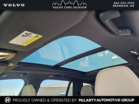 New 2026 Volvo XC90 B6 Plus w/ Protection Package Premier image 21