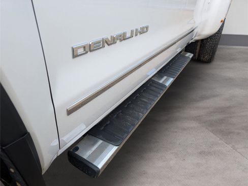 Used 2018 GMC Sierra 3500 Denali w/ Duramax Plus Package image 43