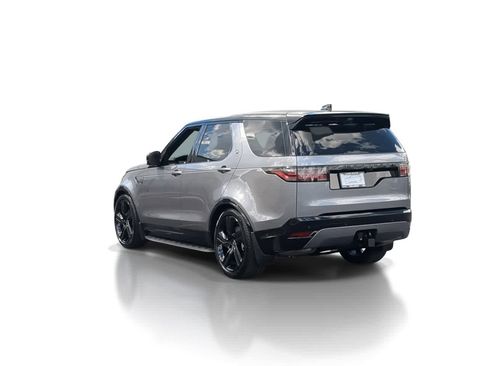 Used 2025 Land Rover Discovery Dynamic SE image 6