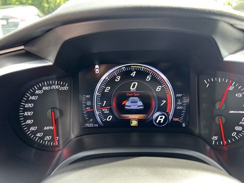 Used 2018 Chevrolet Corvette Z06 RWD image 41