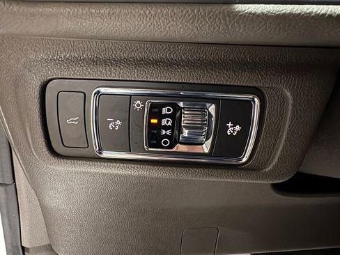 Used 2022 Lincoln Corsair Reserve w/ Equipment Group 201A AWD/4WD image 17