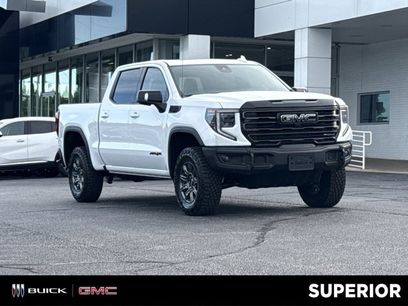 New 2026 GMC Sierra 1500 AT4X w/ LPO, Black Badging Package