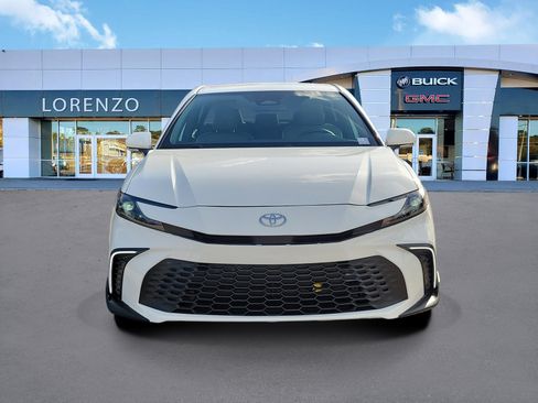 Used 2026 Toyota Camry SE FWD image 2