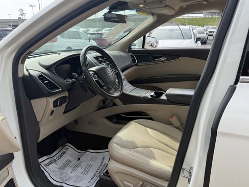 Used 2020 Lincoln Nautilus Reserve w/ Equipment Group 201A image 26