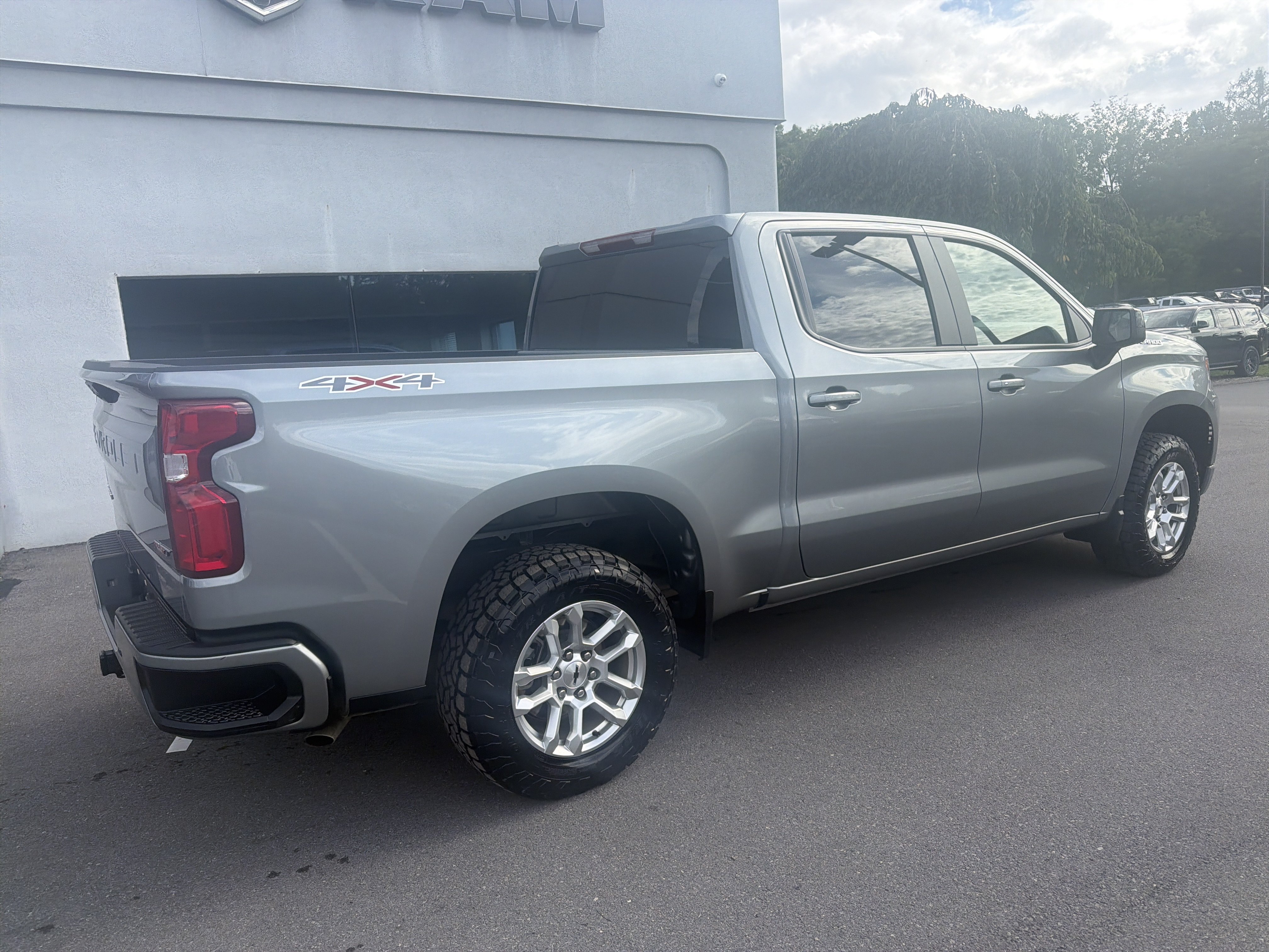 Used 2026 Chevrolet Silverado 1500 RST AWD/4WD image 3
