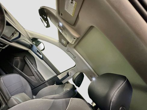 Used 2023 Volkswagen Taos SE w/ Panoramic Sunroof Package AWD/4WD image 26