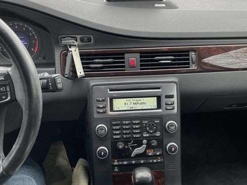 Used 2010 Volvo V70 image 19