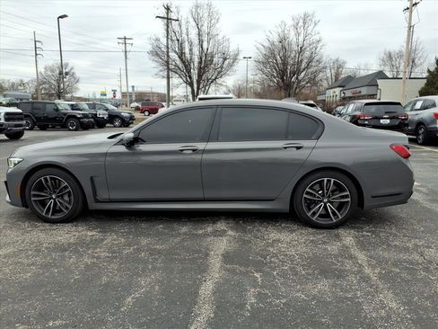 Used 2021 BMW 750i xDrive w/ Executive Package image 35