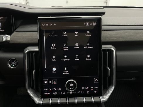 Used 2025 GMC Acadia Denali w/ LPO, All-Weather Package AWD/4WD image 28