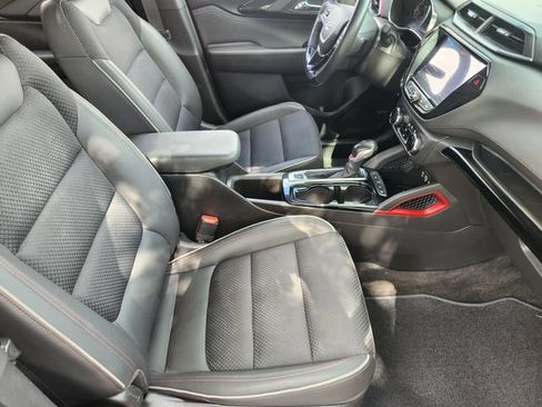 Used 2022 Chevrolet TrailBlazer RS w/ Technology Package FWD image 15
