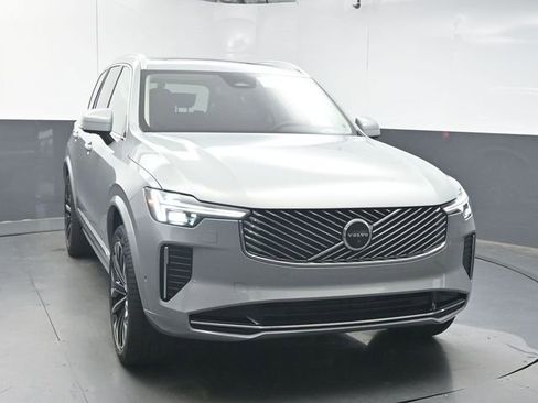 New 2026 Volvo XC90 B5 Plus w/ Protection Package Premier AWD/4WD image 2