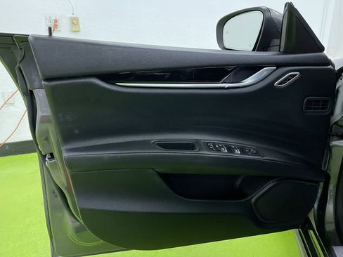 Used 2020 Maserati Ghibli image 16
