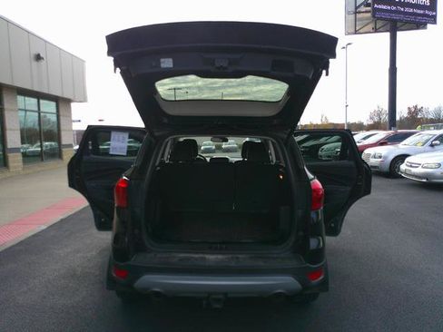 Used 2019 Ford Escape Titanium image 5