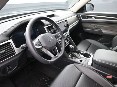 Used 2022 Volkswagen Atlas SE image 18