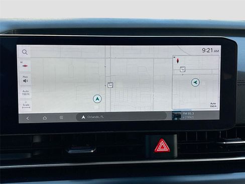 Used 2025 Kia Carnival FWD image 15