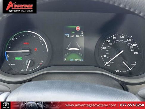 Certified 2024 Toyota Sienna XLE image 28