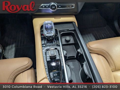 Certified 2023 Volvo XC90 B6 Ultimate image 24