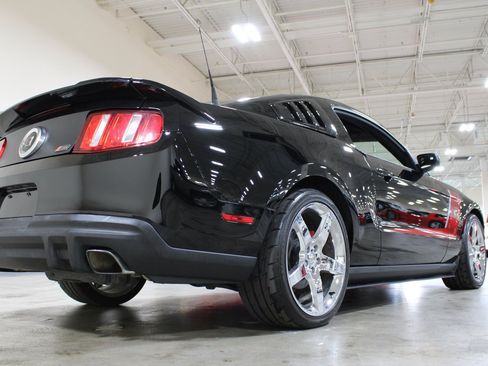 Used 2012 Ford Mustang GT Premium w/ Electronics Pkg RWD image 29
