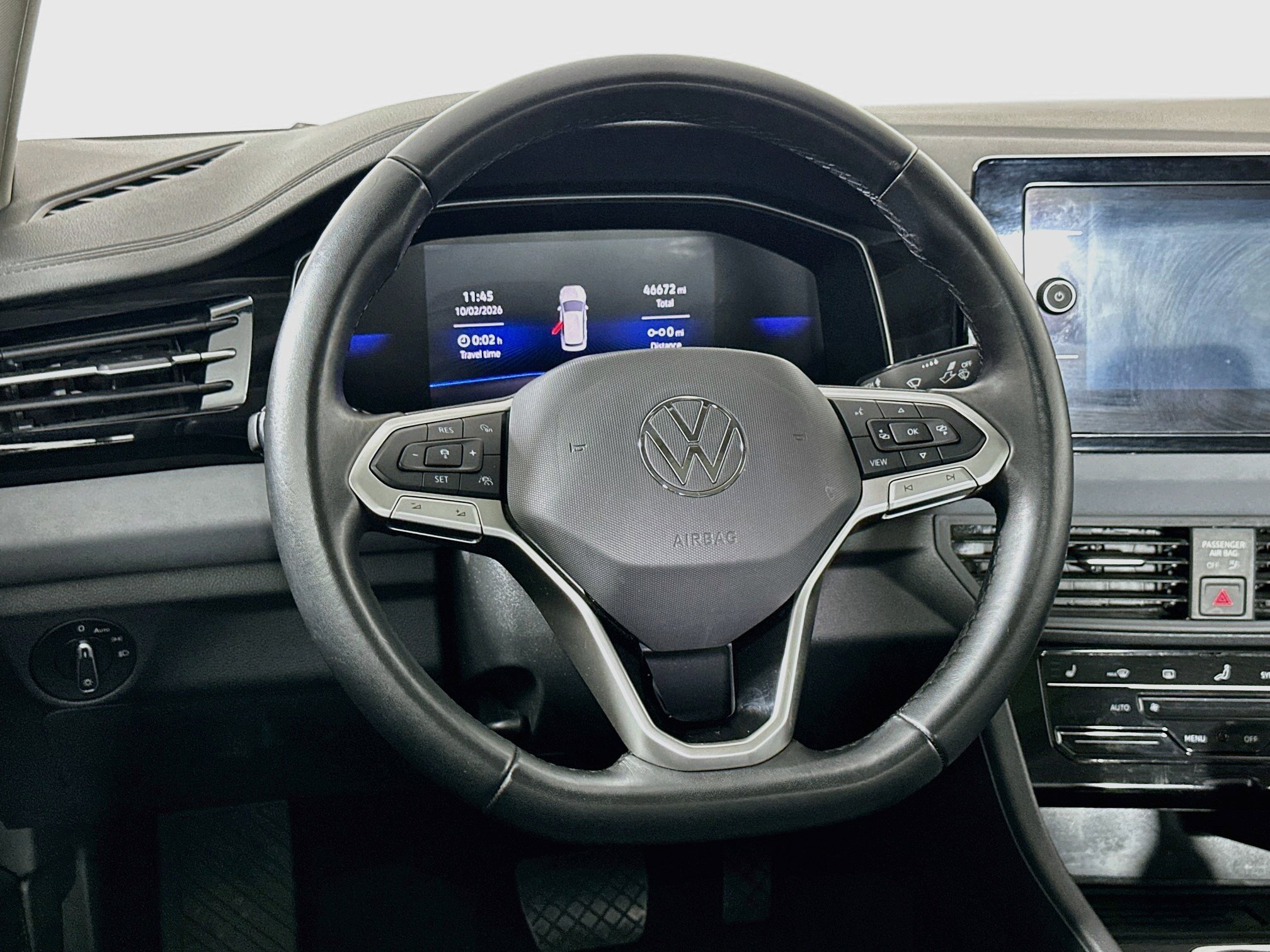 Used 2025 Volkswagen Jetta SE FWD image 18