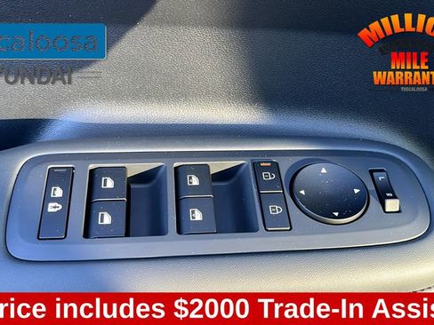 Used 2025 Hyundai Santa Fe SEL image 14