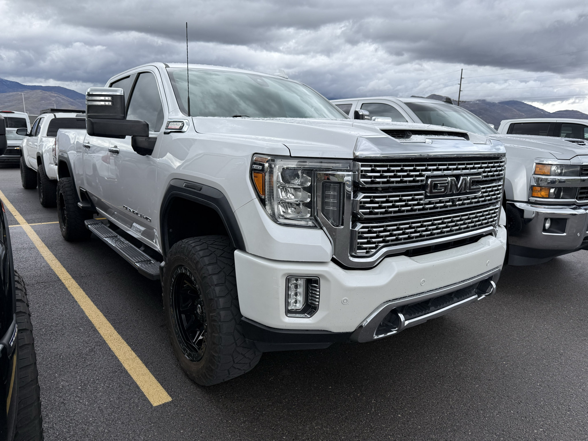 Used 2020 GMC Sierra 3500 Denali w/ Denali Ultimate Package AWD/4WD image 1