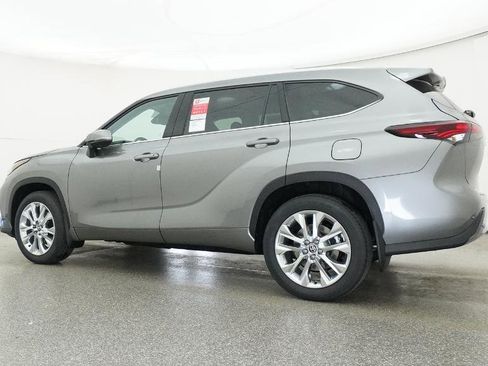 New 2026 Toyota Highlander Limited image 45