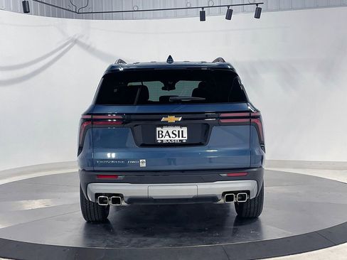 Used 2025 Chevrolet Traverse LT w/ LPO, Floor Liner Package AWD/4WD image 12