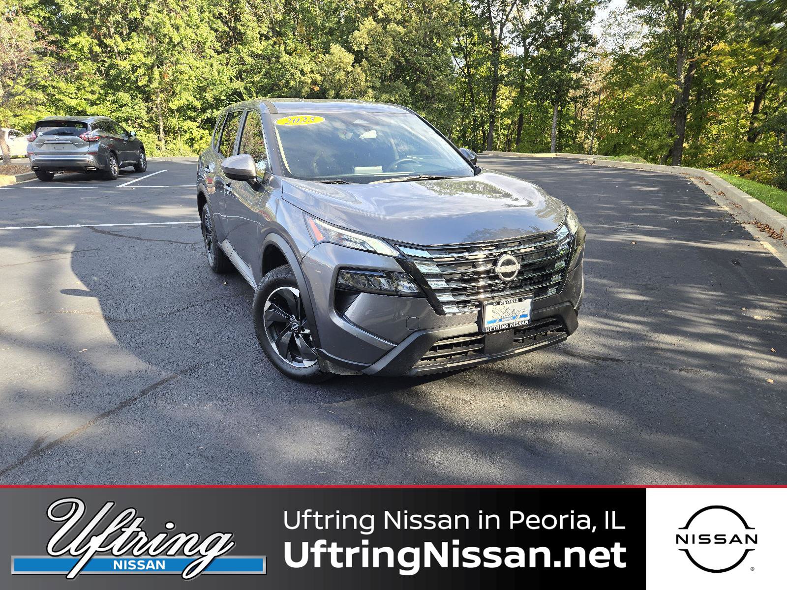 Used 2025 Nissan Rogue SV AWD/4WD image 1