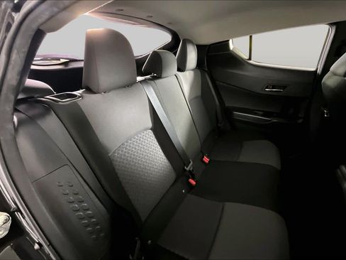 Used 2020 Toyota C-HR LE FWD image 19