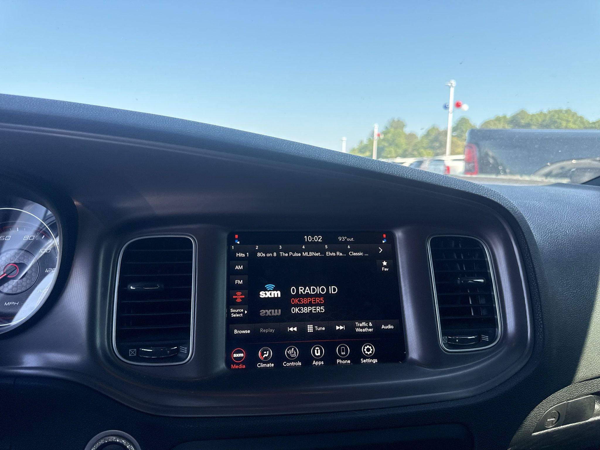 Used 2023 Dodge Charger SXT w/ Cold Weather Package RWD image 15