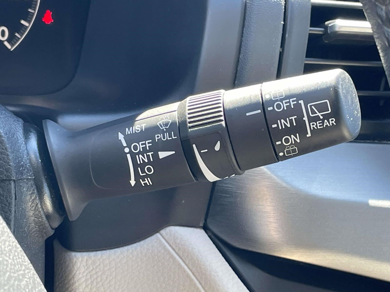 Used 2025 Honda Odyssey EX-L image 26