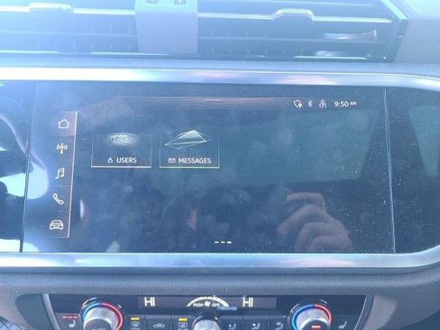 Used 2024 Audi Q3 2.0T Premium image 31