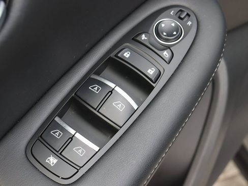 Certified 2025 INFINITI QX50 Sport image 12