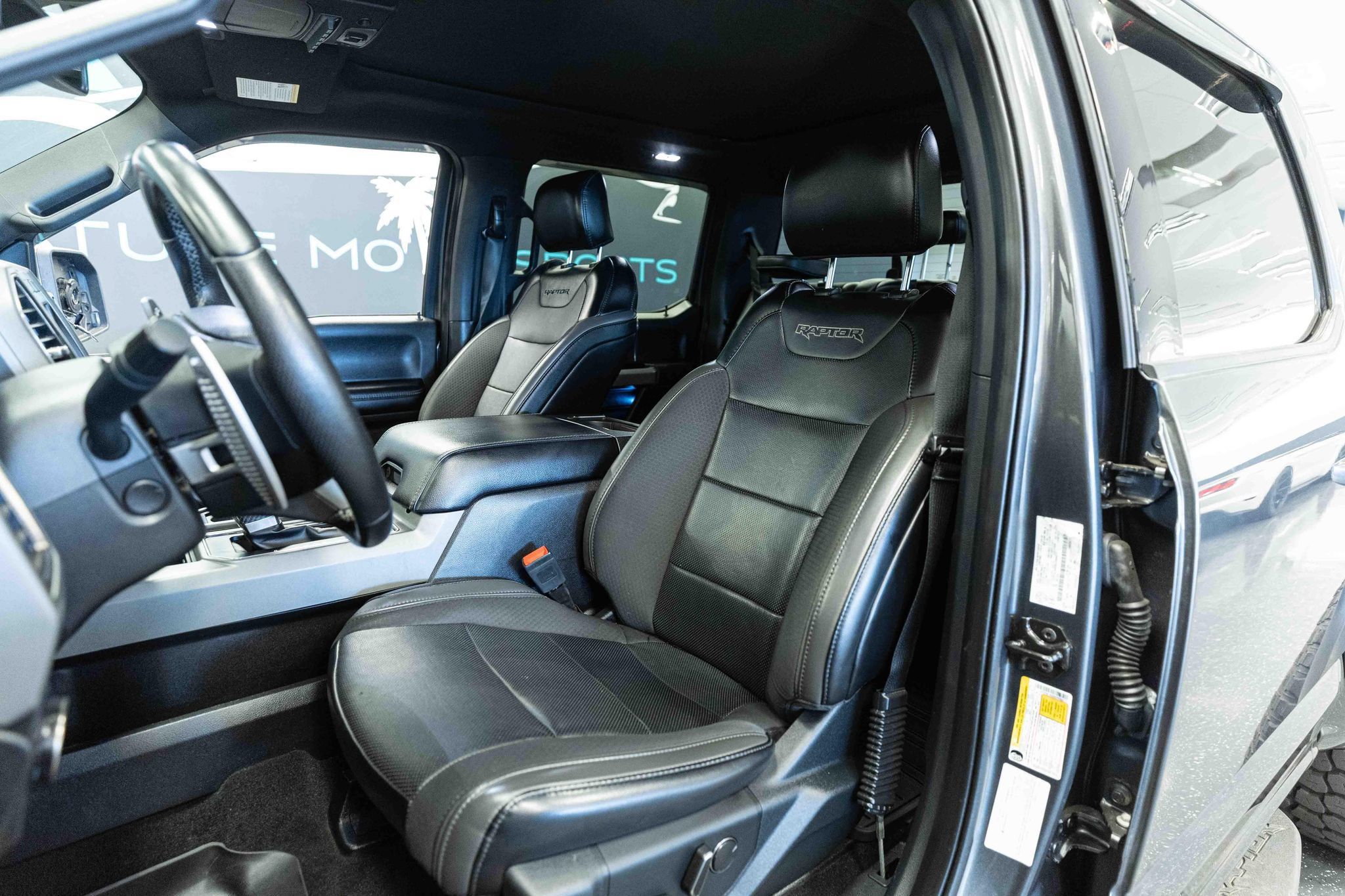 Used 2019 Ford F150 Raptor w/ Equipment Group 802A Luxury AWD/4WD image 10