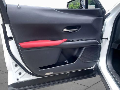 Used 2022 Lexus UX 200 F Sport w/ Accessory Package (Z2) FWD image 22