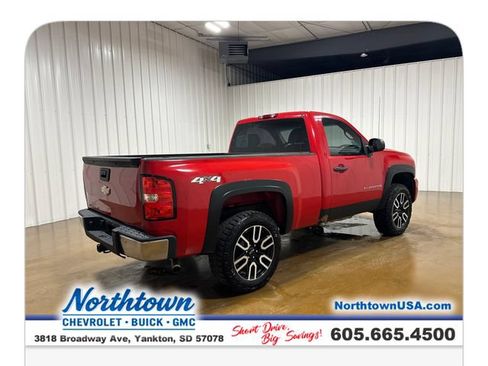 Used 2009 Chevrolet Silverado 1500 W/T w/ LS Package AWD/4WD image 6