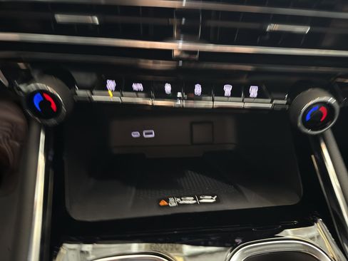 New 2026 Chevrolet Traverse RS w/ LPO, Floor Liner Package image 17