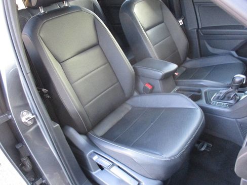 Used 2021 Volkswagen Tiguan SE R-Line image 86