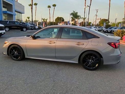Used 2025 Honda Civic Sport image 5