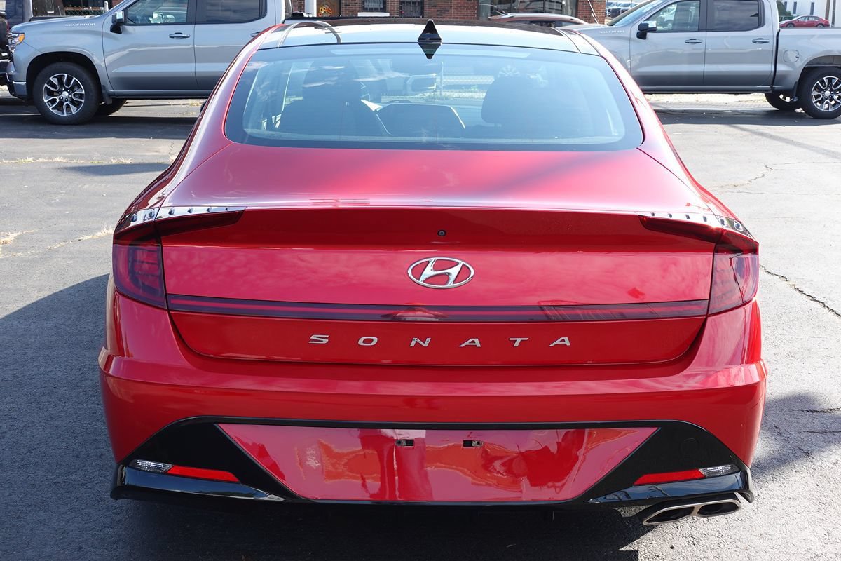 Used 2021 Hyundai Sonata SEL w/ Convenience Package FWD image 12