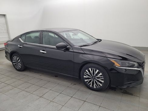 Used 2023 Nissan Altima 2.5 SV image 11
