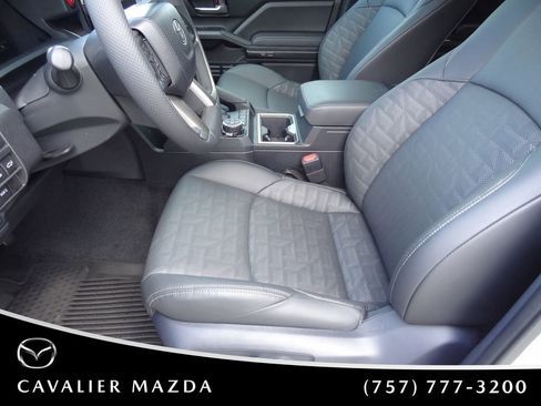 Used 2024 Toyota Tacoma TRD Off-Road w/ TRD Off Road Premium Package AWD/4WD image 9