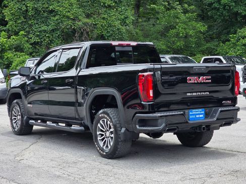 Used 2022 GMC Sierra 1500 AT4 w/ Technology Package AWD/4WD image 5