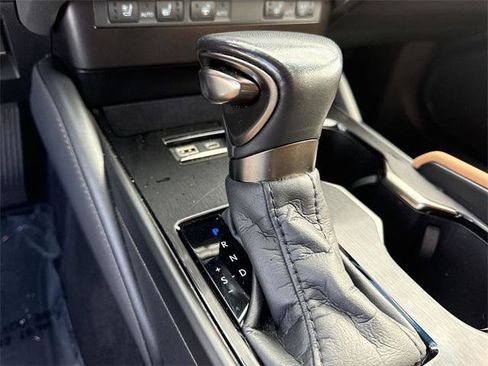 Certified 2024 Lexus ES 350 w/ Premium Package image 20